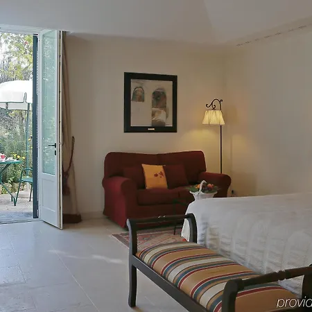 Masseria San Domenico منتجع سافيلّيتري